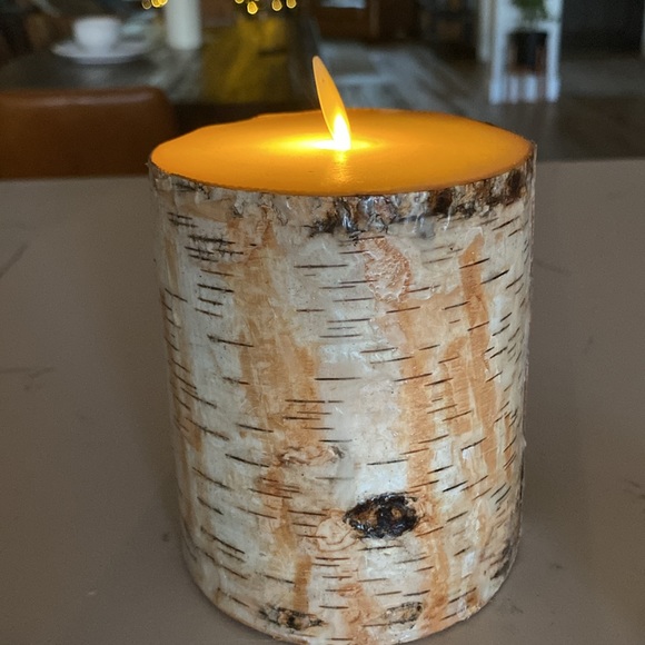 POTTERY BARN Birch Flameless Flickering candle 4 X 4.5” new w/out box - Picture 5 of 12